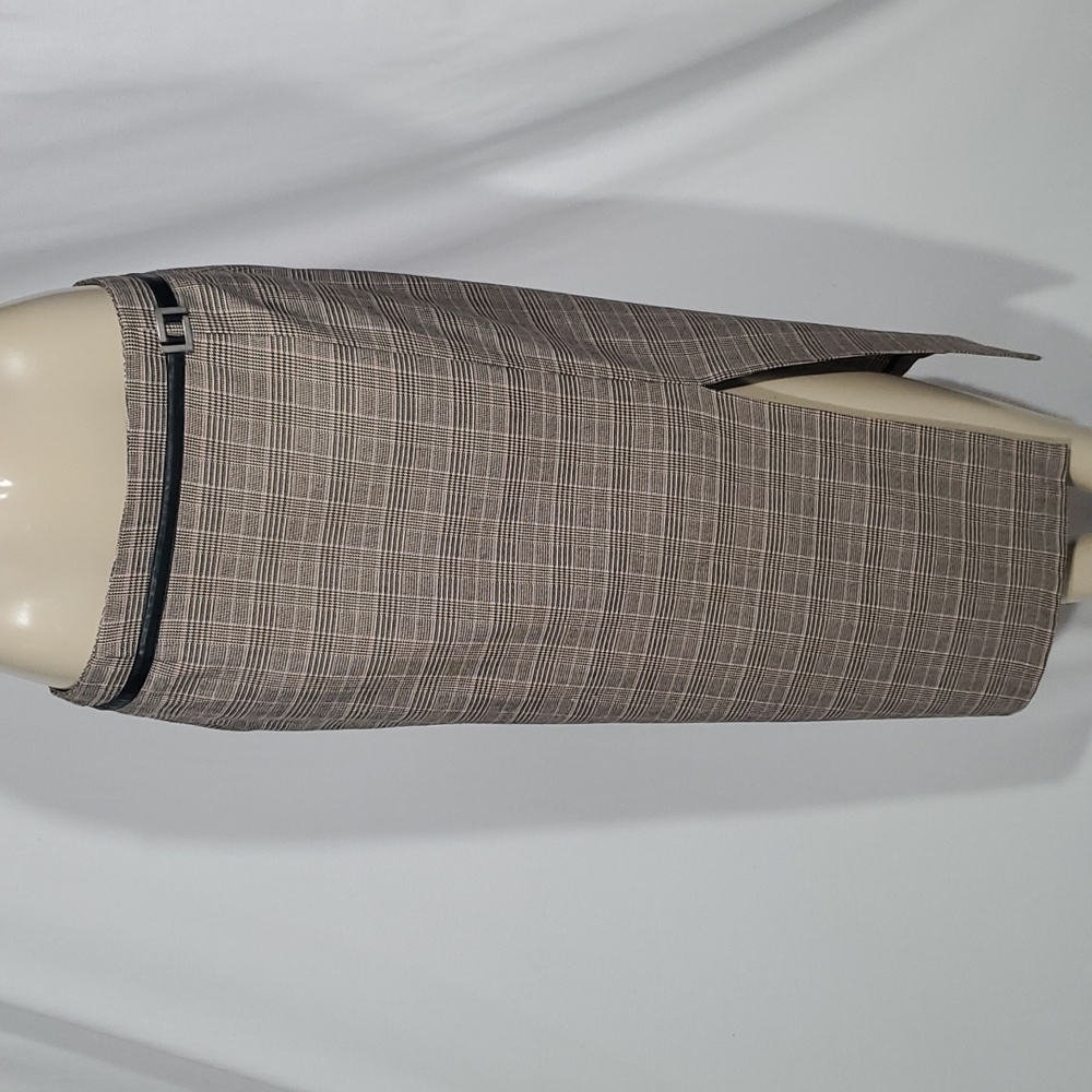 Midi skirt with front side split. Size 12